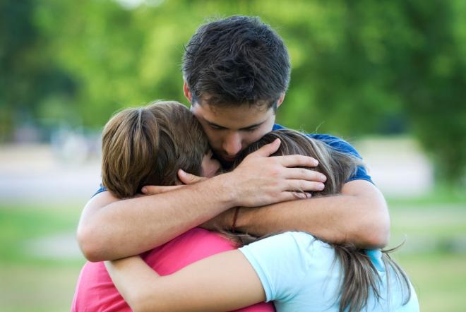 احضان حب , صور تظهر المحبة والمودة